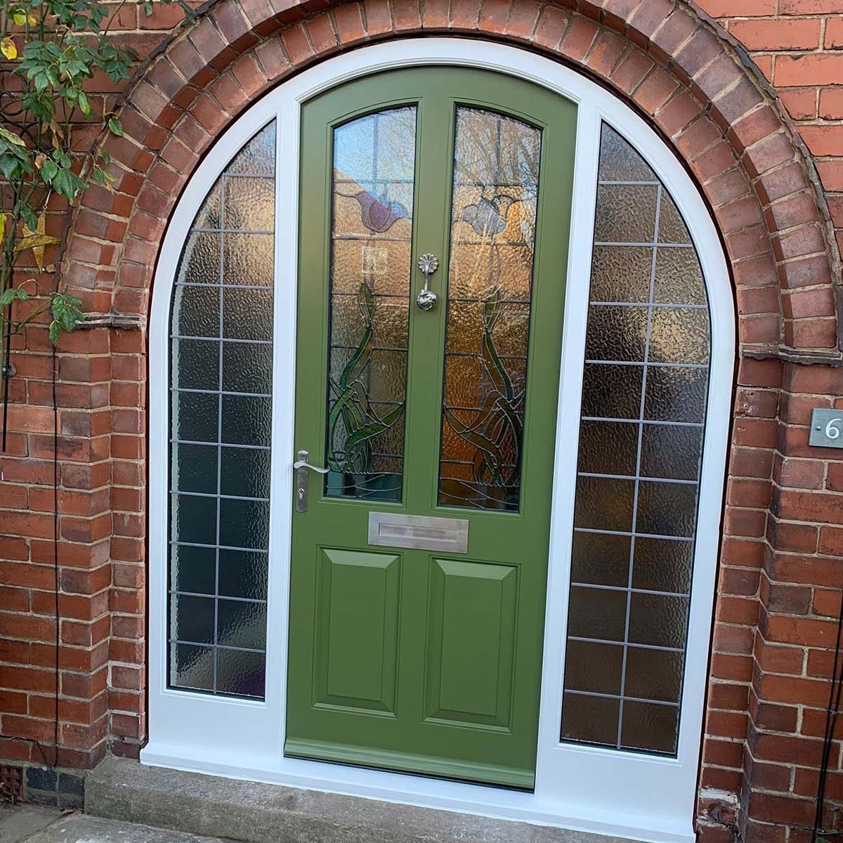 curved-headed-door